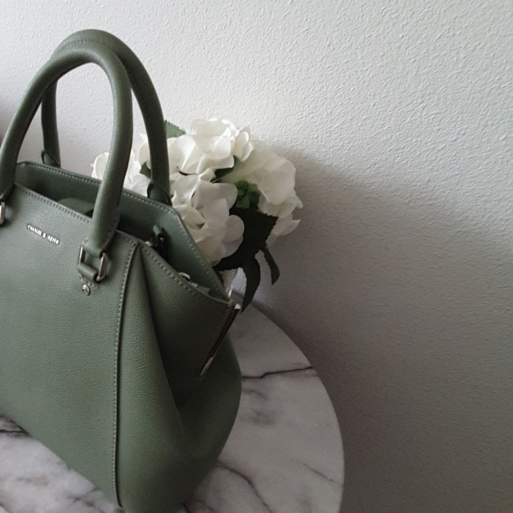 Handbag